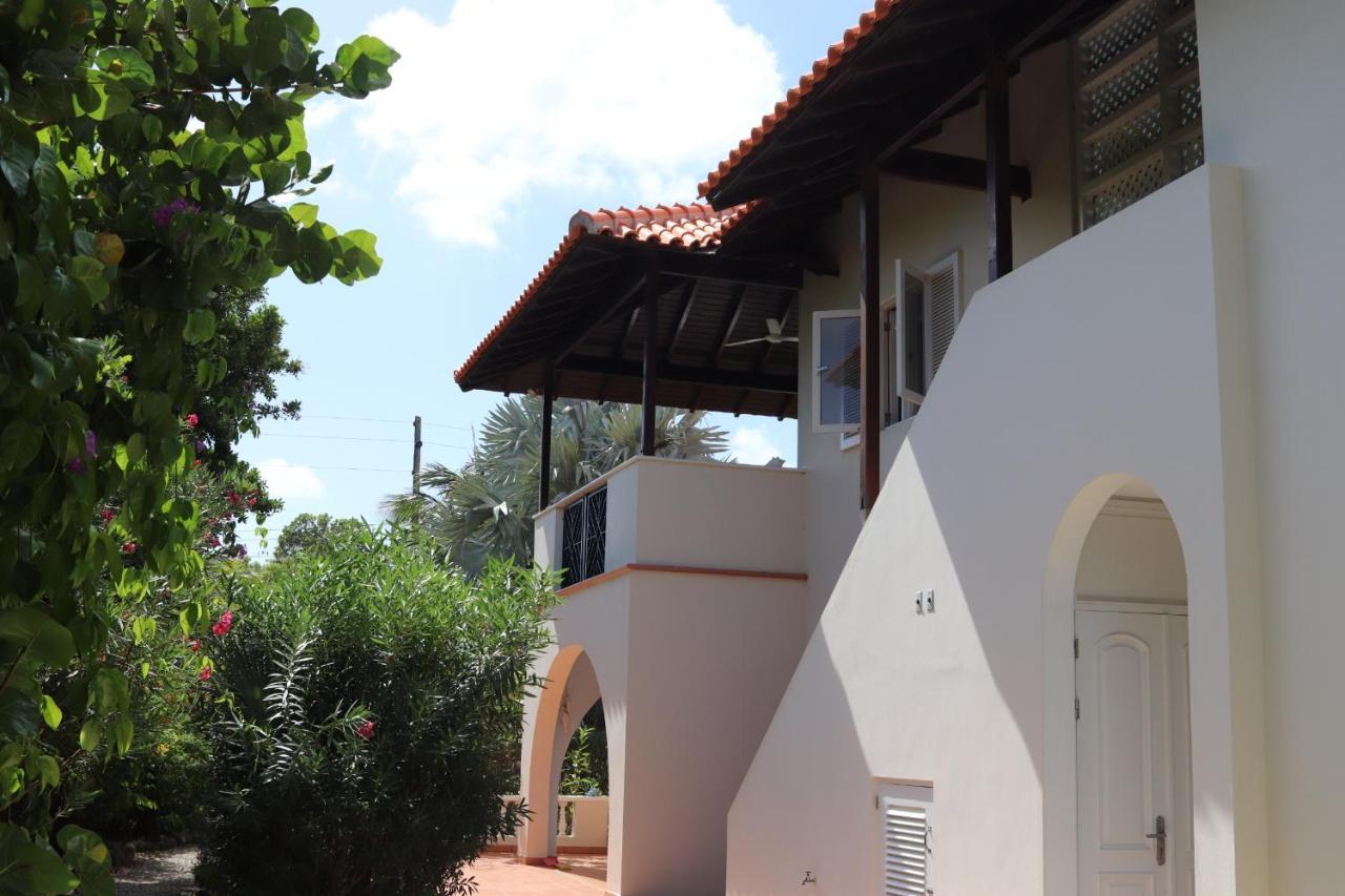 Apartment Turtle At Windsock Beach คราเลนไดค์ ภายนอก รูปภาพ