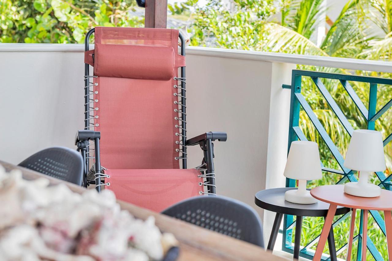 Apartment Turtle At Windsock Beach คราเลนไดค์ ภายนอก รูปภาพ